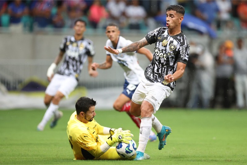 Bahia gặp khó trước Botafogo