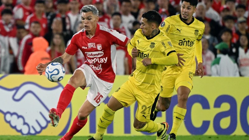 Penarol gặp khó trước Santa Fe