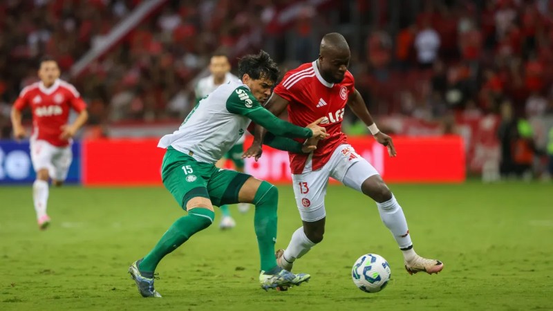 Palmeiras gặp khó trước Internacional